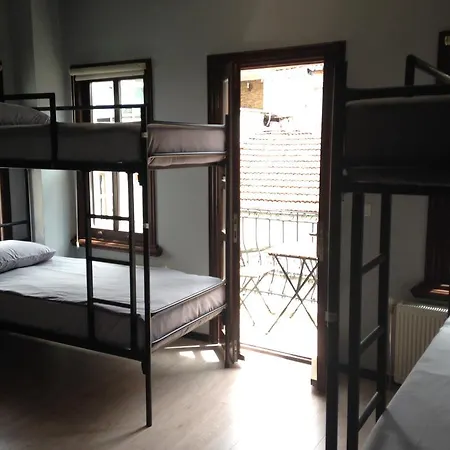 The Hub Albergue