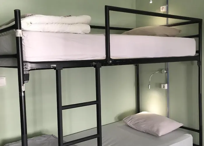 Vandrarhem The Hub *